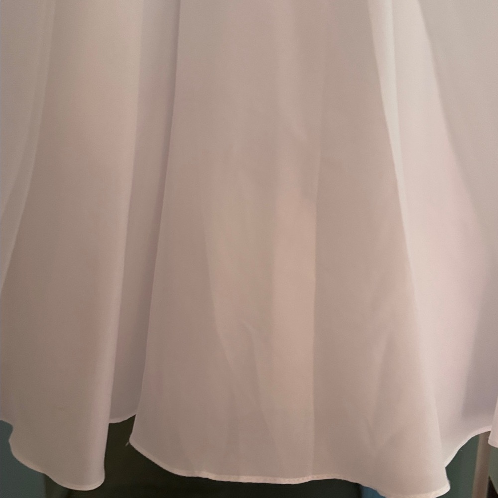 Girls White Formal Tulle Dress with Lace Appliqué - Picture 4 of 11